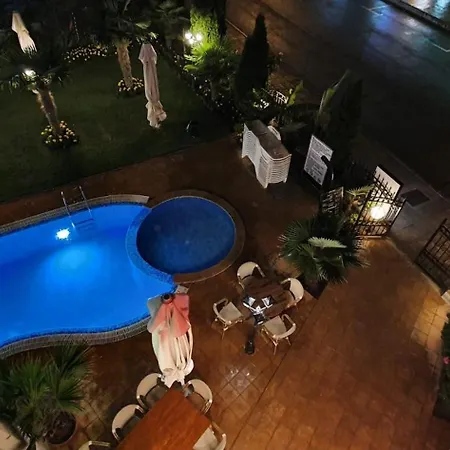 The Nest - 1bd In Sunny By Flat Mаnаger Lägenhet *